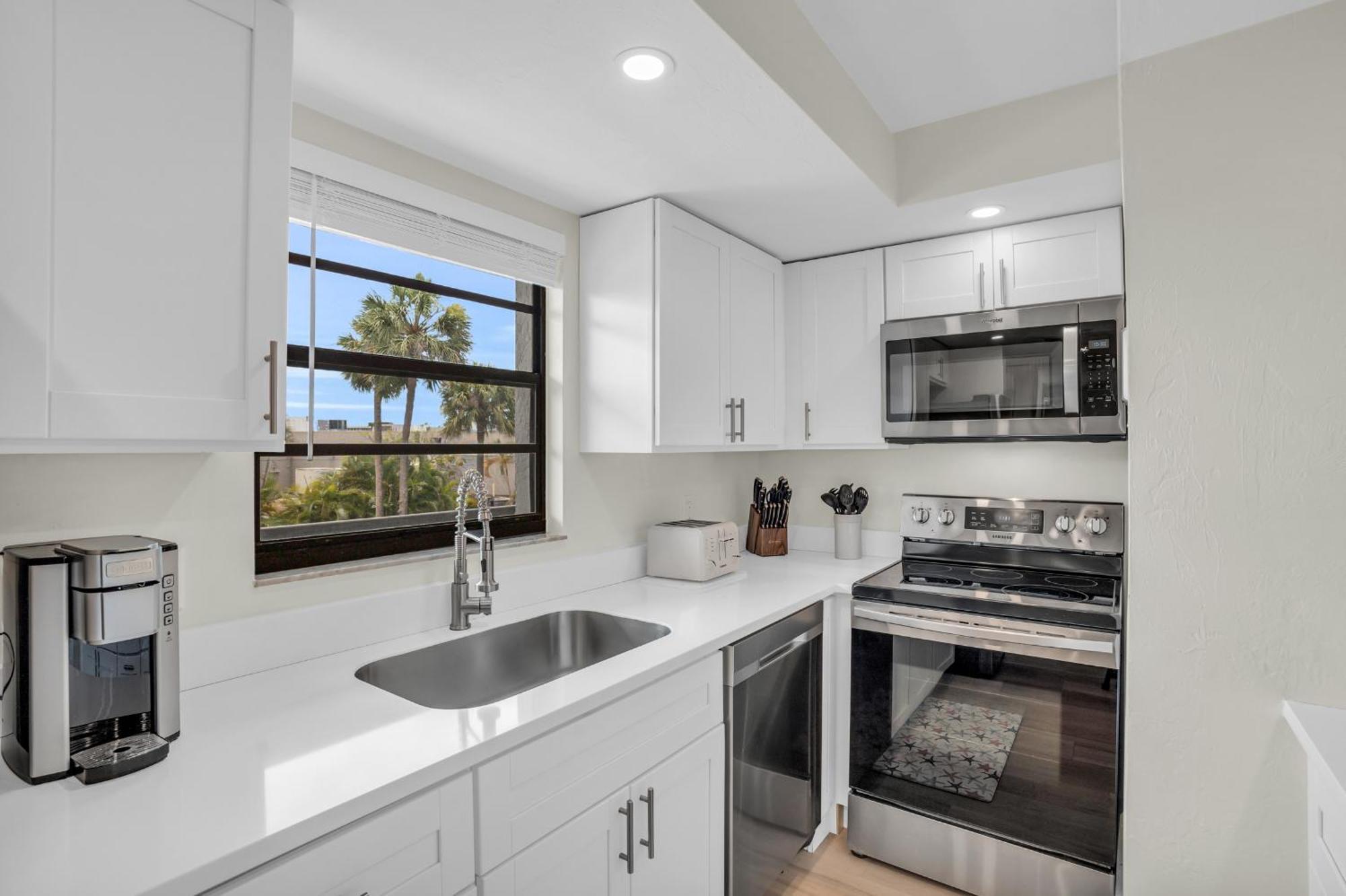 Park Shore Resort By Mike Z Rentals (Adults Only) North North Naples Exteriér fotografie