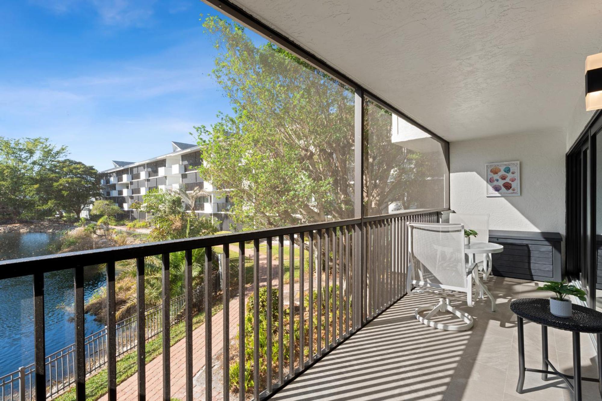 Park Shore Resort By Mike Z Rentals (Adults Only) North North Naples Exteriér fotografie
