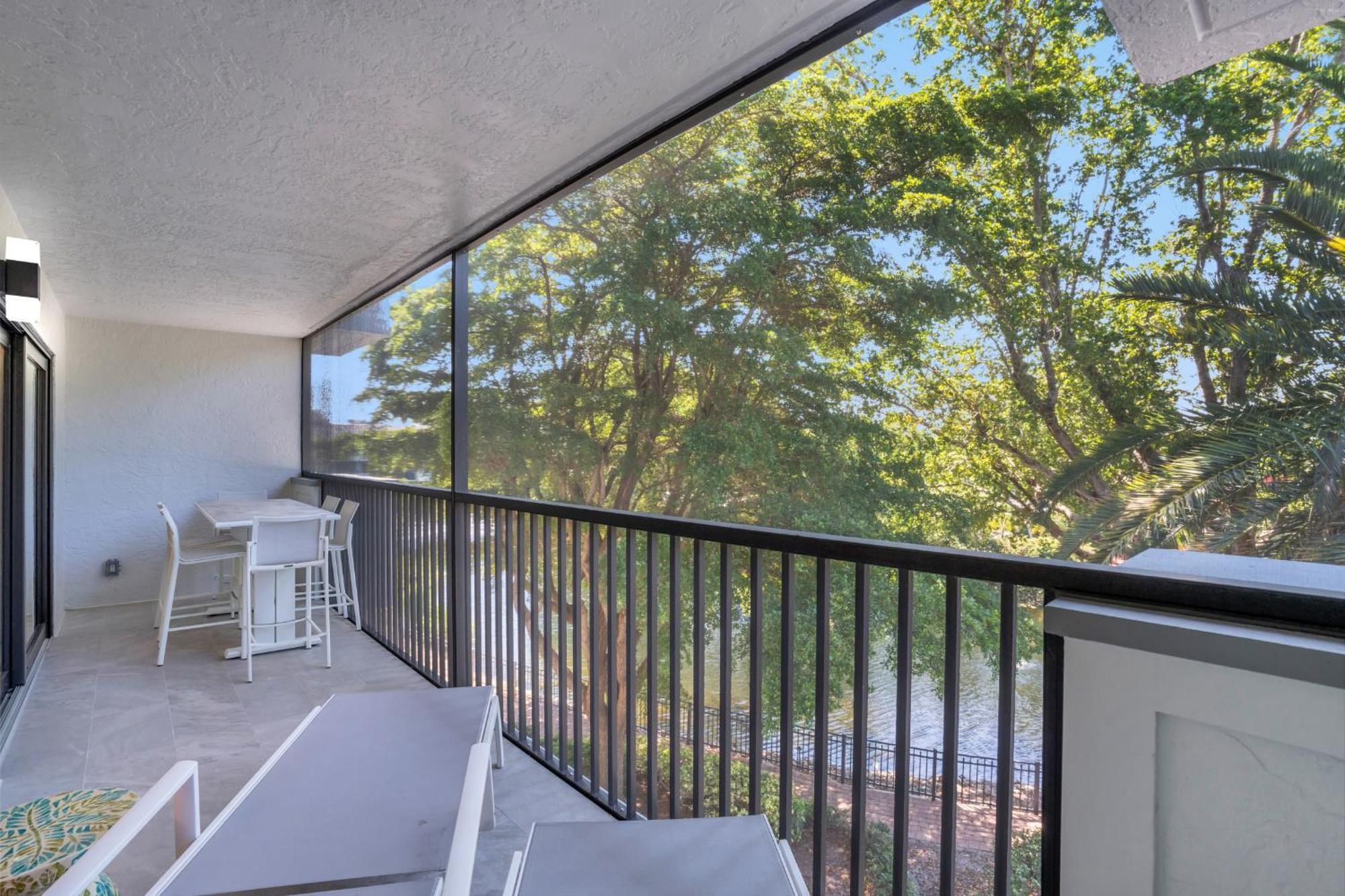 Park Shore Resort By Mike Z Rentals (Adults Only) North North Naples Exteriér fotografie